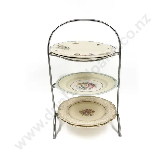 Cake Stand with Five Fancy Plates incl Capture of Gulliver