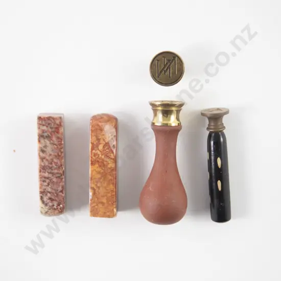 Two Modern Hand Seals with Two Soapstone Pieces