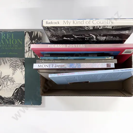Quantity of Mostly NZ Art Reference
