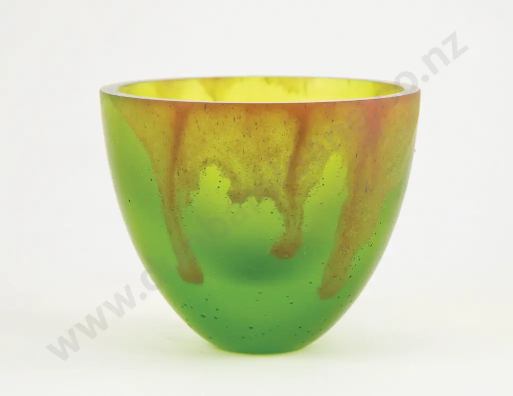 Paul Mason Cast Glass Crucible Bowl Image 1++