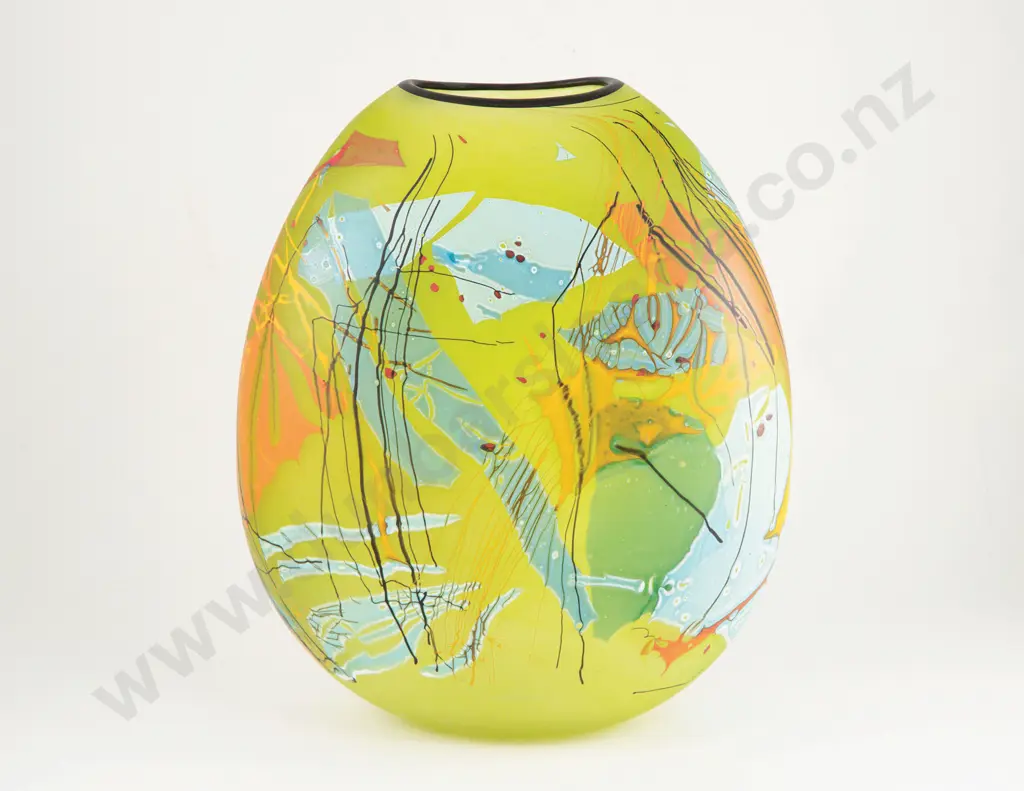 Large Keith Mahy Glass Vase Image 1++