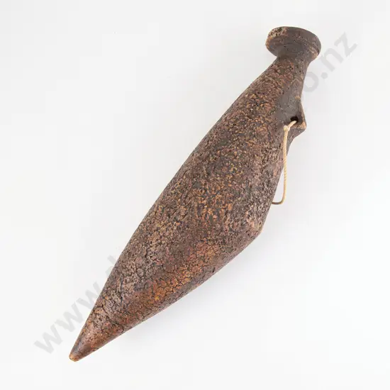 Len Caste Hanging Form