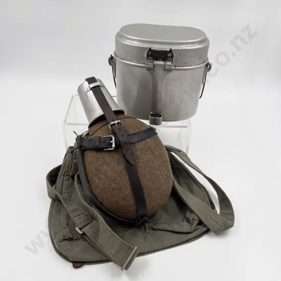 WWII German C1938 Kockgesschirr (Mess Tin) with Large 1L Canteen and Breadbag