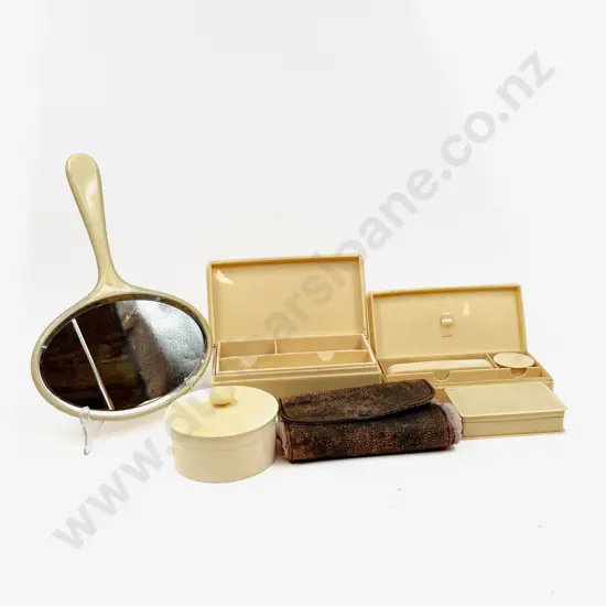 Qty of Bakelite Vanity Items