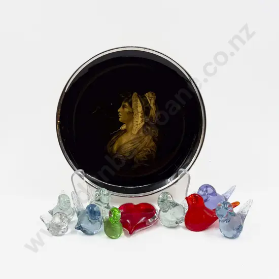 Quantity of Assorted Art Glass Birds etc