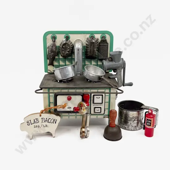 MFZ made in U.S. Zone Germany Tin Stove with a lot of extra's