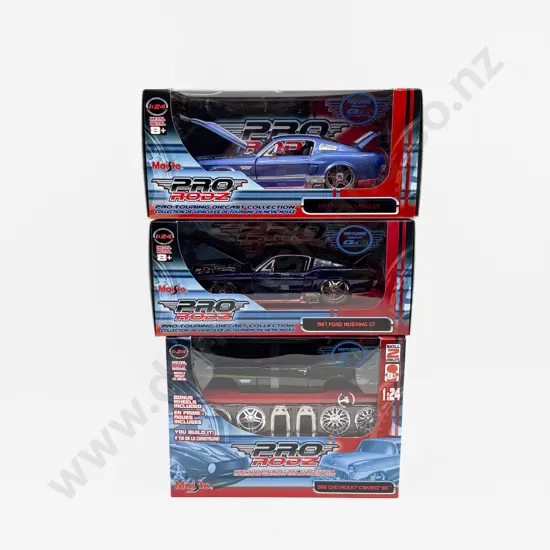 Boxed Three Maisto 1/24 Scale Pro Rodz Models