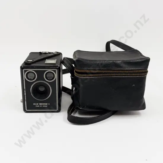Vintage Kodak 6-20 Brownie C Camera and Case