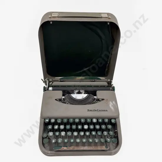 Vintage Typewriter in Case