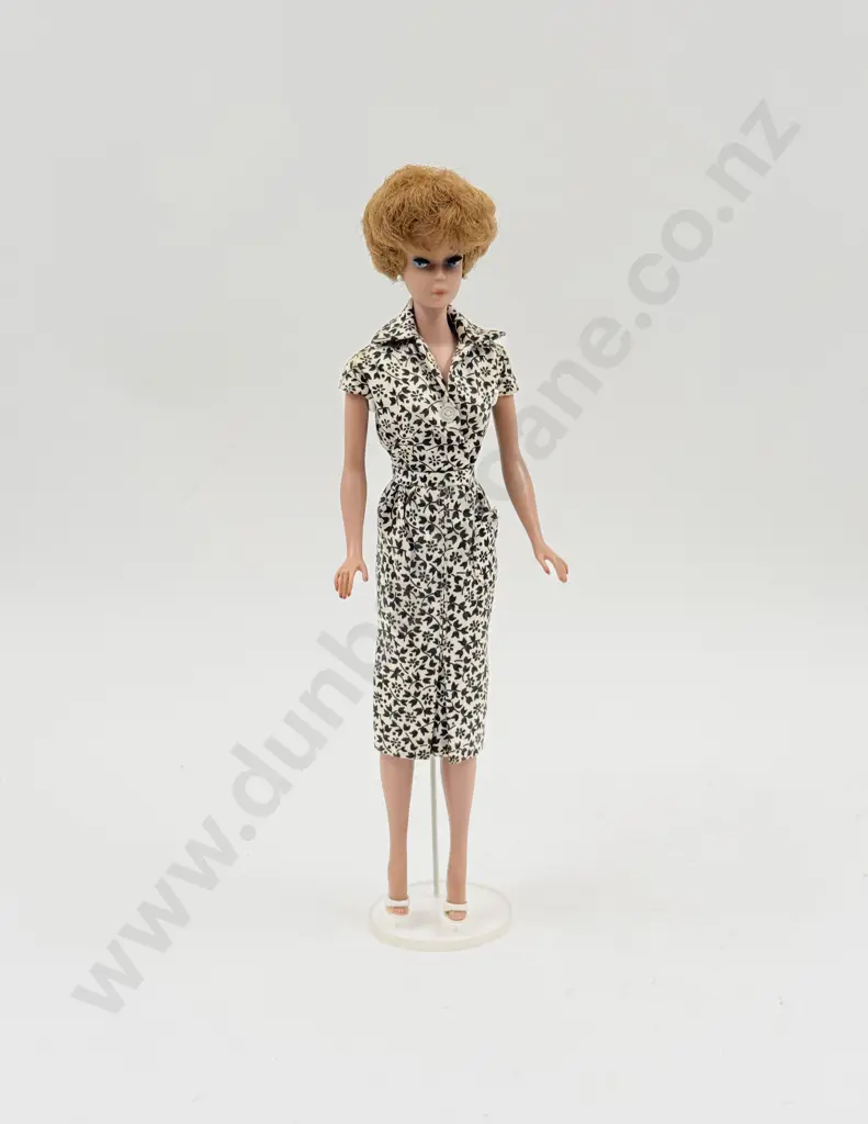 C1964 Blonde Bubblecut Barbie Wearing Skirt & Blouse B&W Mix & Match Fashion Pak Image 1++