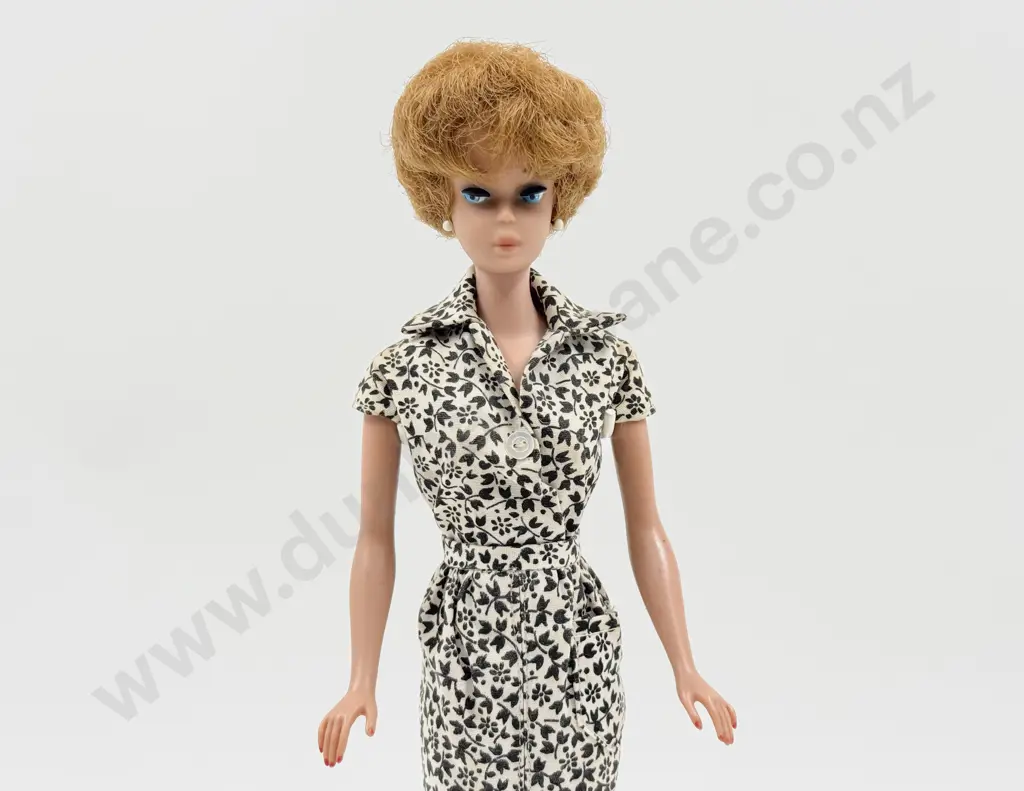 C1964 Blonde Bubblecut Barbie Wearing Skirt & Blouse B&W Mix & Match Fashion Pak Image 1++