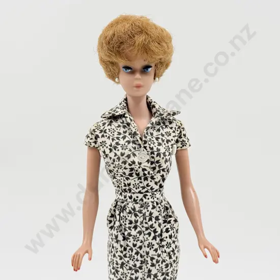 C1964 Blonde Bubblecut Barbie Wearing Skirt & Blouse B&W Mix & Match Fashion Pak