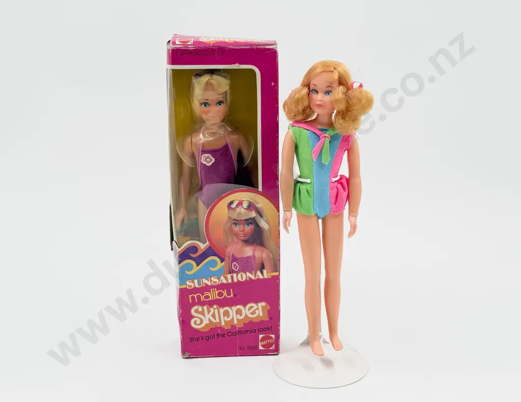 Boxed C1981 Sunsational Malibu Skipper with C1970 Living Skipper Image 1++