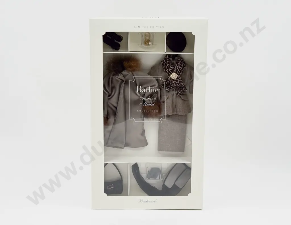 C2000 Silkstone Boulevard Fashion Ltd Ed MIB Image 1++