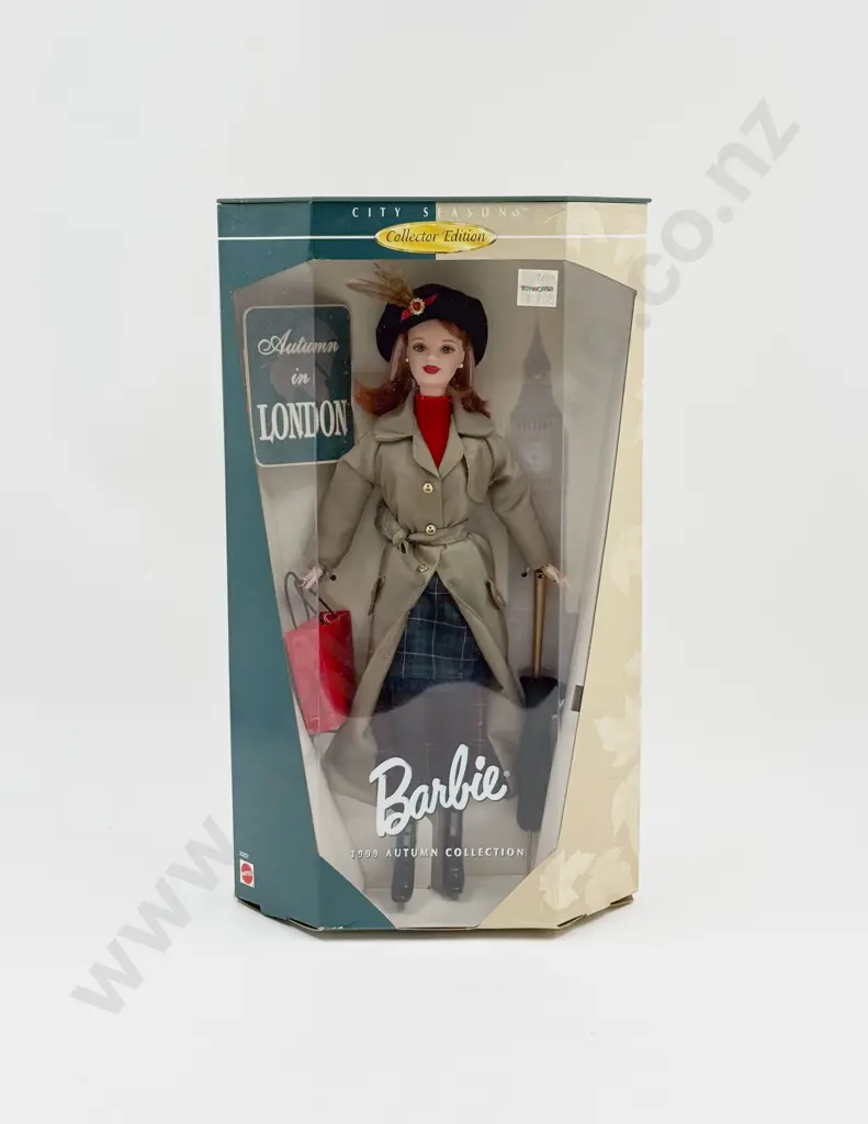 C1999 Autumn in London Barbie City Seasons Collection MIB Image 1++