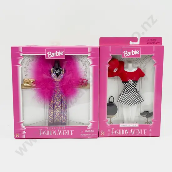 C1997 Barbie Deluxe - Boutique - Accessories Fashion Avenue Packs with Cool Career Fashions