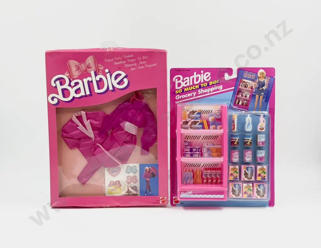 C1997 Barbie 6 Fashion Gift Pack - Perfume Pretty Fashions and Grocery Shopping Image 1++