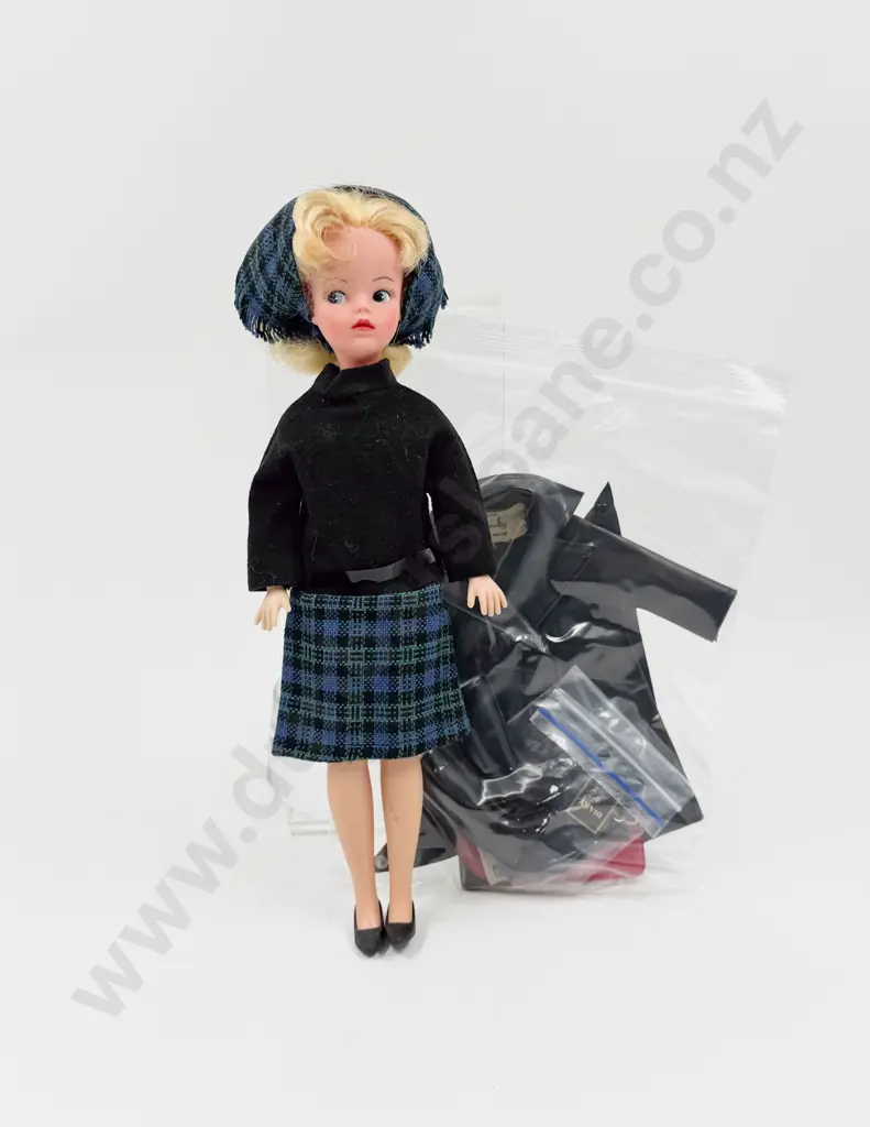 C1960's Sindy wearing Lunch Date Complete with Part Shopping in the Rain Image 1++