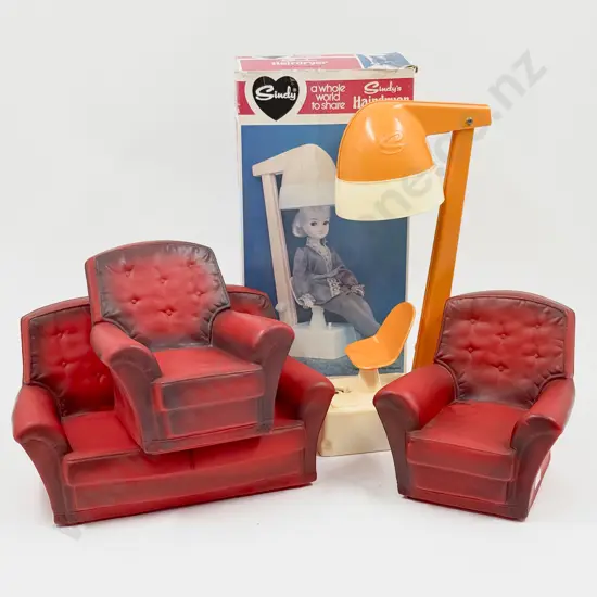 C1976 Sindy Living Room Red Settee and Two Matching Armchairs