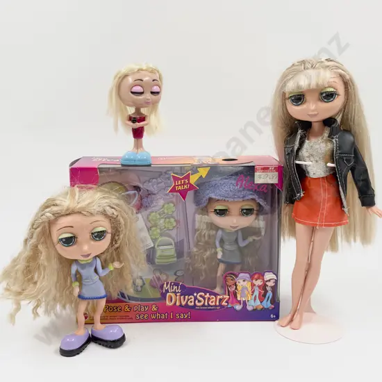 C2001 Mattel Boxed Mini Diva Starz Alexa Doll with three unboxed