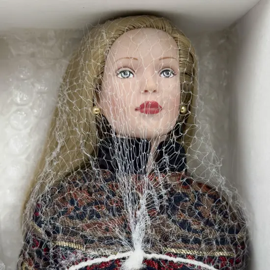 Boxed C1999 Tonner Tyler Wentworth Collection 'Something Sleek' 41cm Doll