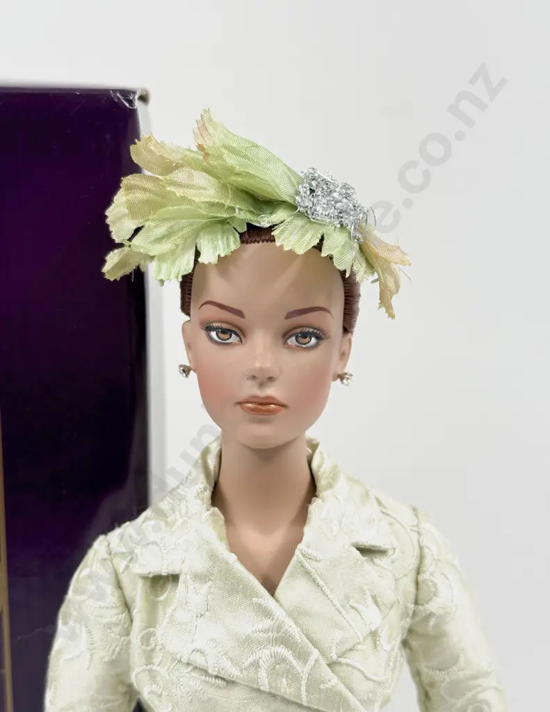 C2003 Tonner Tyler Wentworth Collection 24Kt Sydney Doll 41cm signed by Robert Tonner Boxed Image 1++