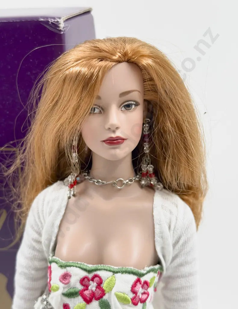 C2002 Tonner Tyler Wentworth Mover & Shaker Sydney Wearing 'Salsa Dress' 41cm Boxed Image 1++