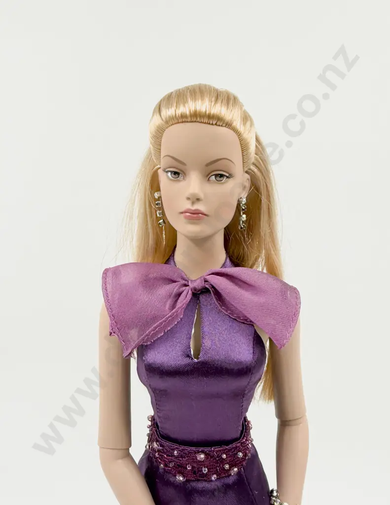Tonner Tyler Wentworth Collection Sydney 'Sensational Blonde' Ready to Wear Doll 41cm Image 1++