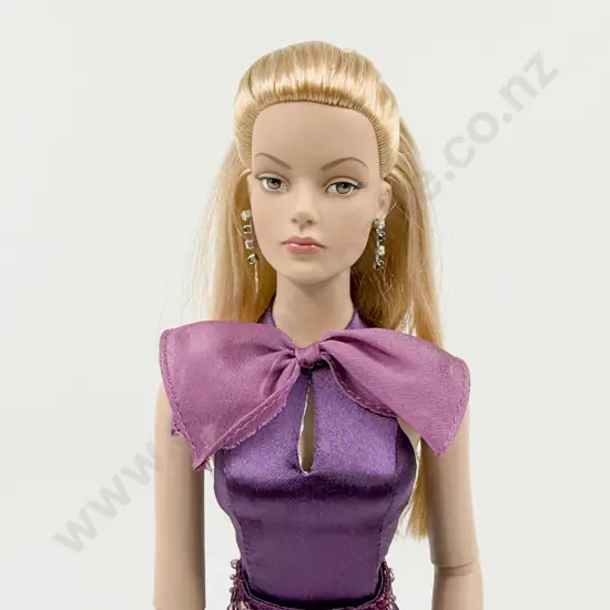 Tonner Tyler Wentworth Collection Sydney 'Sensational Blonde' Ready to Wear Doll 41cm