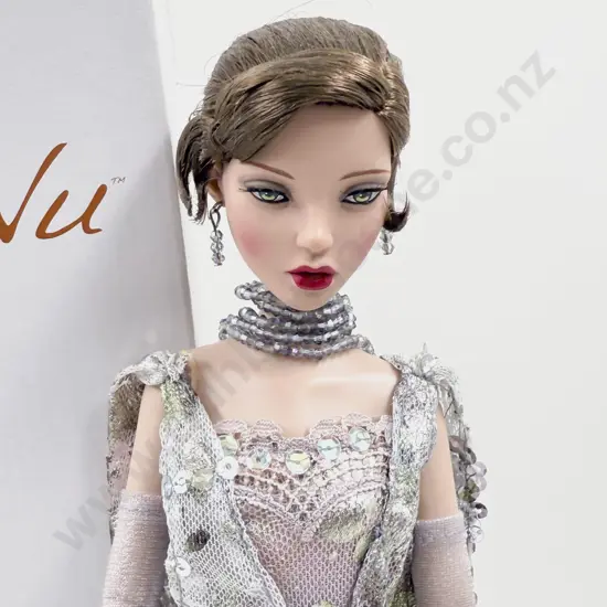 C2015 Tonner Deja Vu Emma Jean's 'Icy Lace' Doll 41cm Boxed