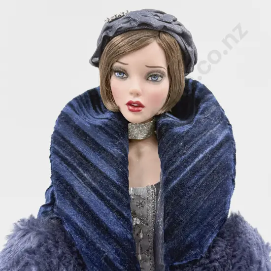C2014 Tonner Deja Vu Emma Jean's 'A Slight Chill' Doll 41cm