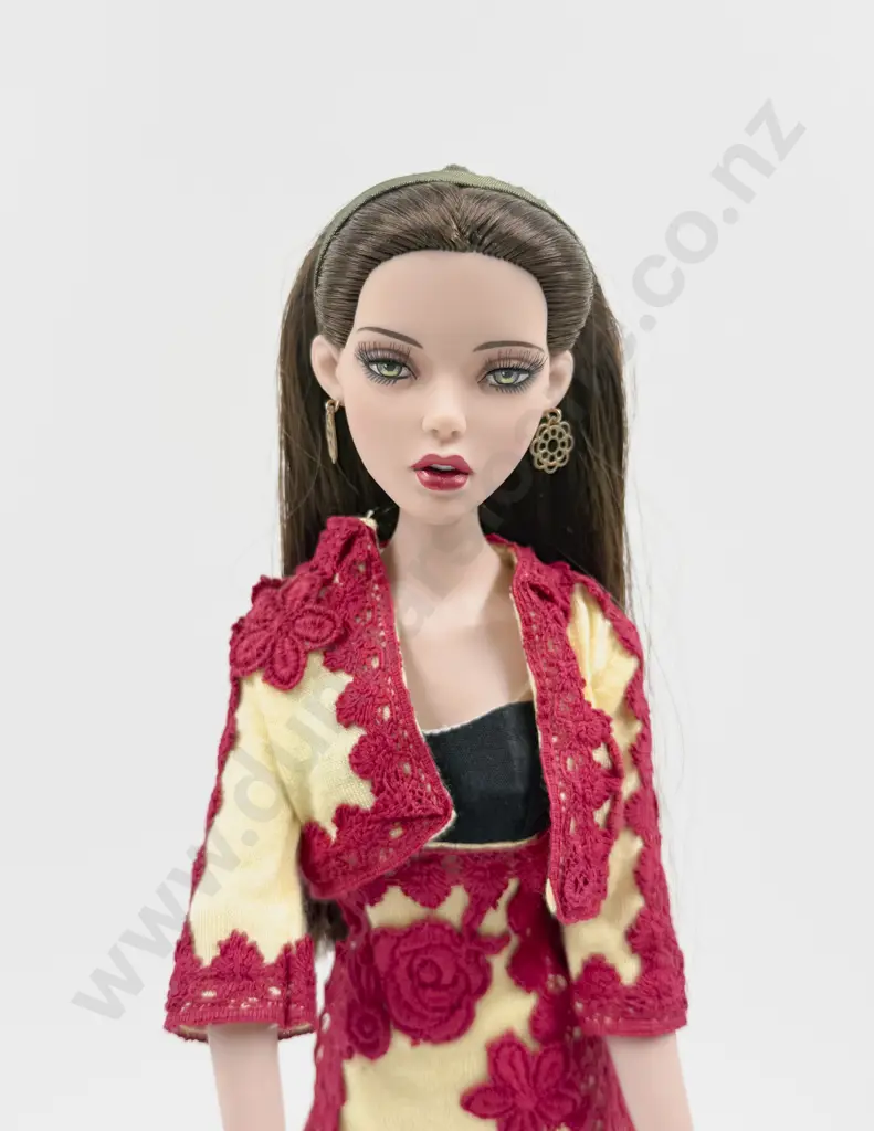 Tonner Deja Vu Emma Jean Doll 41cm Boxed wearing Spicy Night Outfit Image 1++