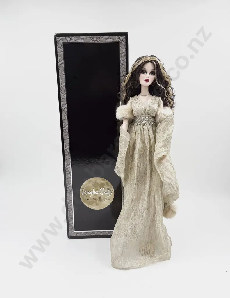 C2015 Tonner Wilde Imagination Evangeline Ghastly Shadow Figure Doll 46cm Boxed Image 1++