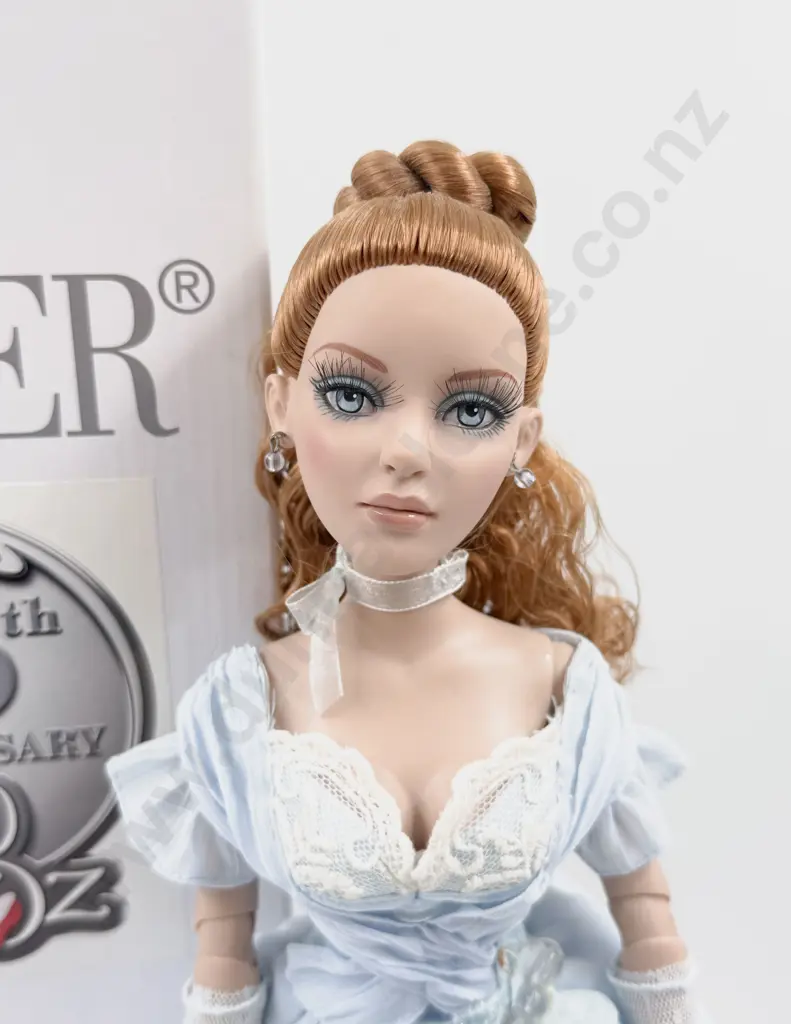 C2014 Tonner 75th Anniversary of the Wizard of Oz Blue Butterfly Good Witch Glinda' Doll 46cm Boxed Image 1++