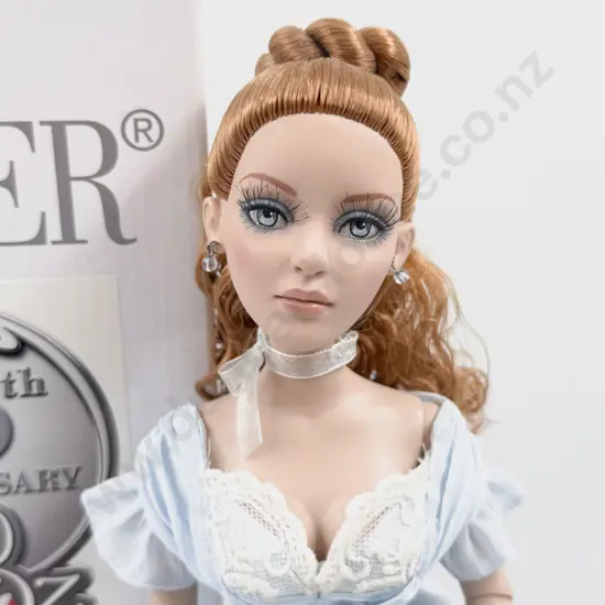 C2014 Tonner 75th Anniversary of the Wizard of Oz Blue Butterfly Good Witch Glinda' Doll 46cm Boxed