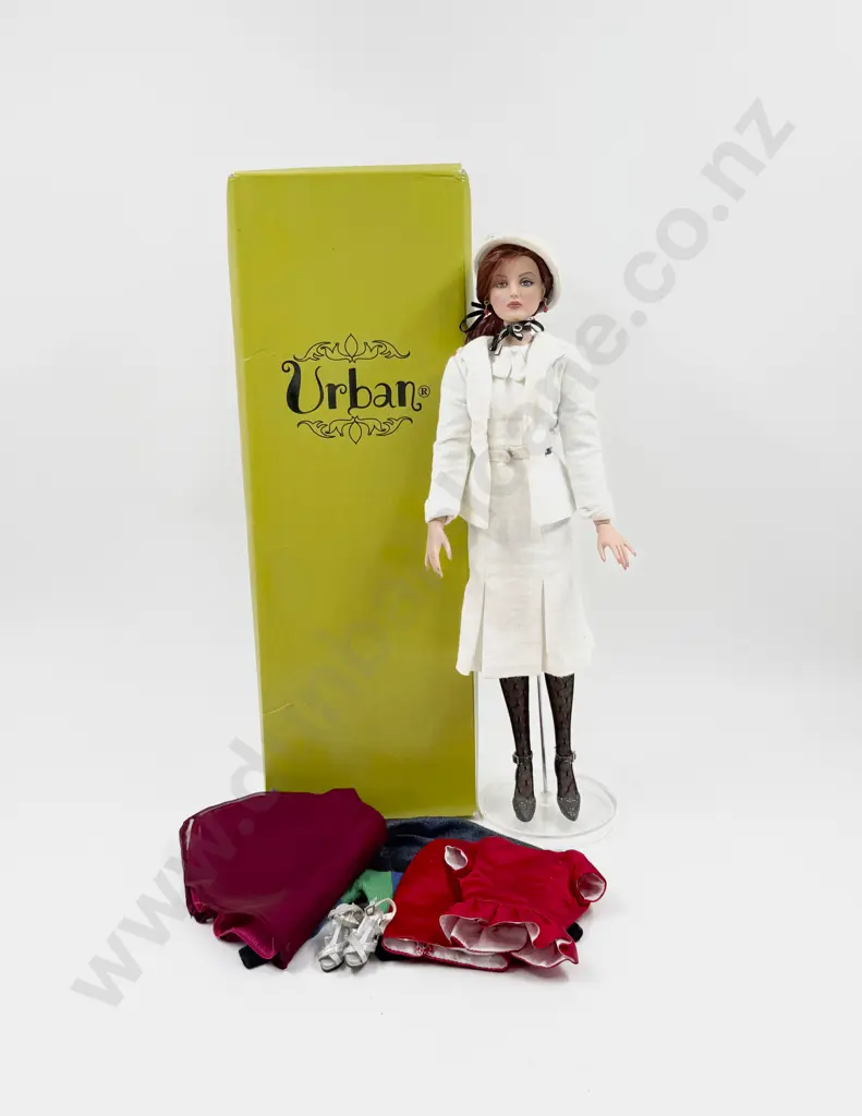 C2010 Horsman Urban Vita Elements Antoinette Fashion Doll 41cm with Box and extra clothes Image 1++