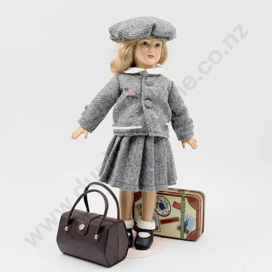 C1997 Effanbee Cindy The Modern Cinderella Doll Classics V695 by Artist Dewees Cochran Ltd Ed 36cm