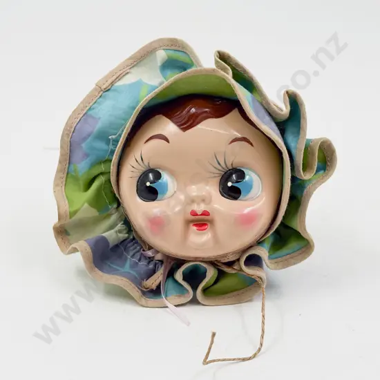 Vintage Hand Crafted Pressed Celluloid Face String Holder Pocket