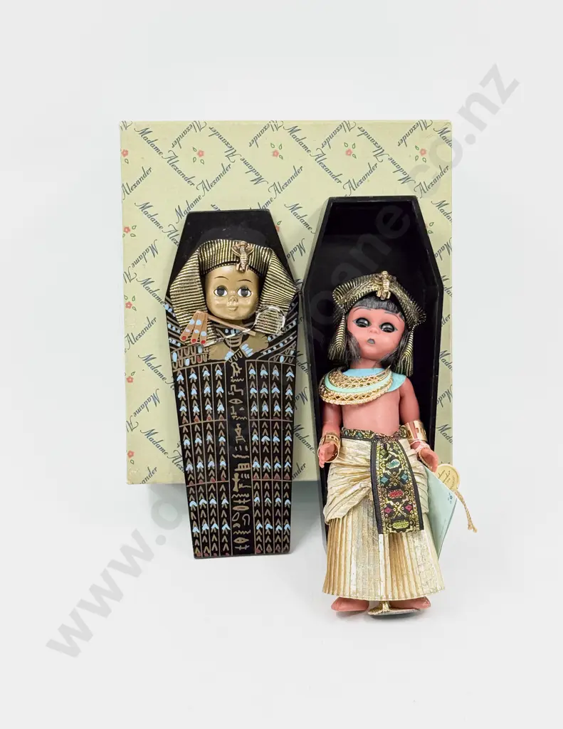 C1998 Boxed Madame Alexander 24110 Egypt with Sarcophagus with 75th Anniversary Tag 19cm Image 1++