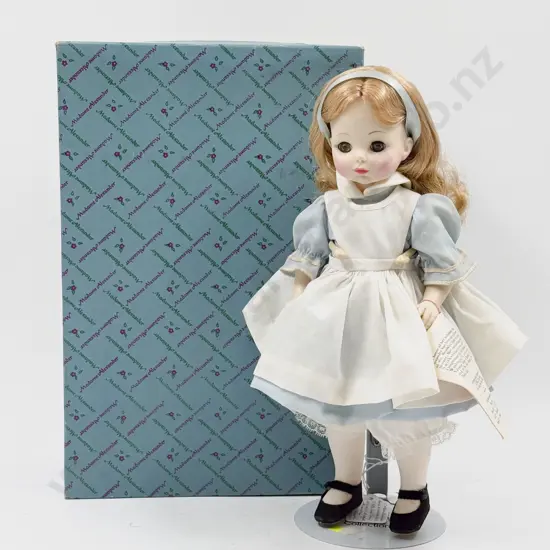 Boxed Madame Alexander 1552 Alice In Wonderland 34cm