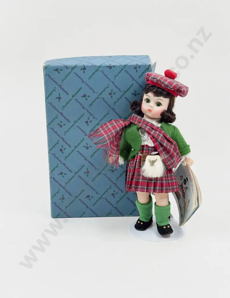 Boxed Madame Alexander 596 Scotland 19cm Image 1++
