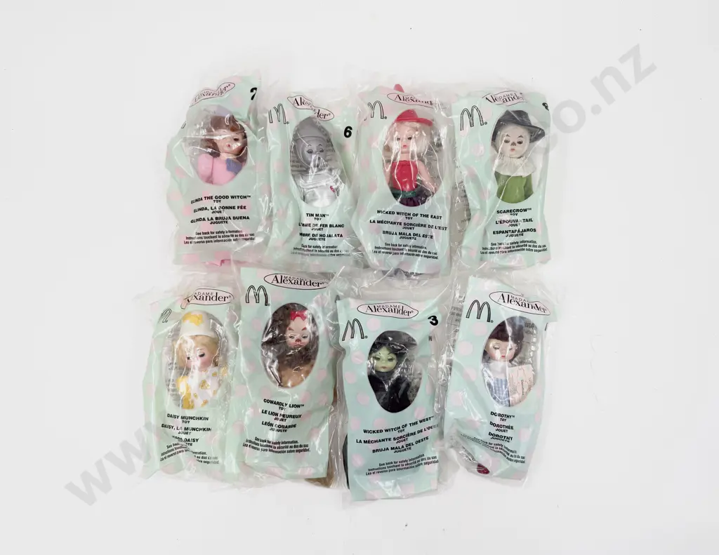 Madame Alexander Set of Eight McDonalds Wizard of Oz Dolls in original packaging Image 1++