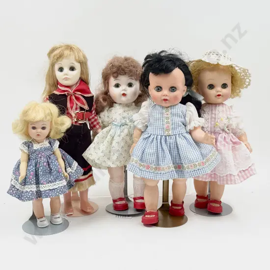 Two Eegee USA Bent Knee Walking Dolls Effanbee Miss USA Doll and Two Various Dollies 28cm - 20cm