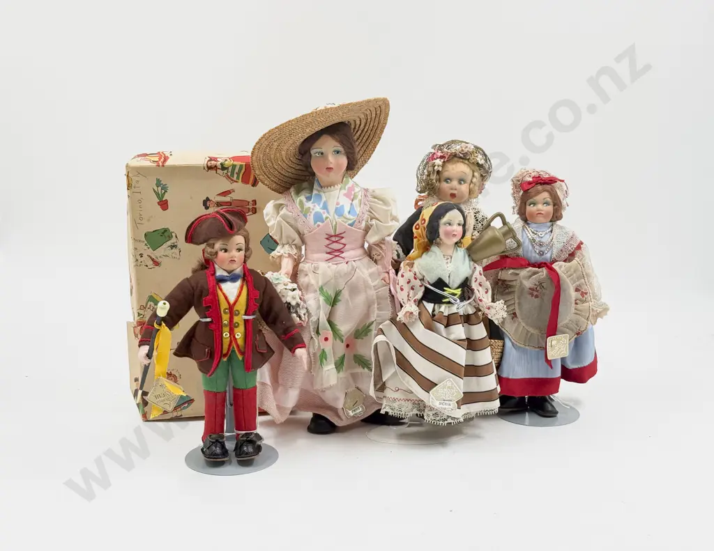 Five C1950's Magis Roma Made in Italy Character and National Costume Dolls with tags 27cm to 19cm Image 1++