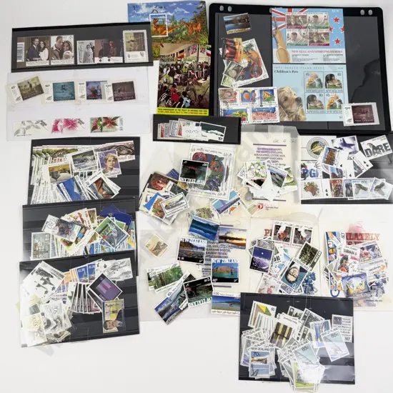 NZ Un-Used Decimal Single Stamps and Sets