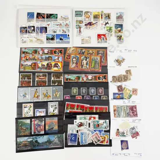 Qty Loose Sorted World Stamps