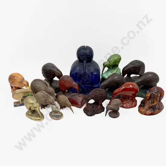 Quantity of Assorted Kiwi Figurines