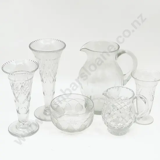 Quantity of Glassware