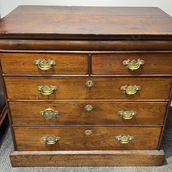 Early 19th Century Mahogany Flat Front Chest Of Drawers
