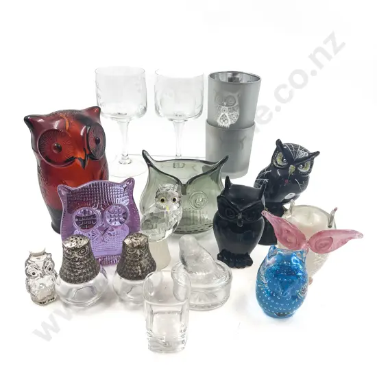 Box Qty of Assorted Owl Ornaments